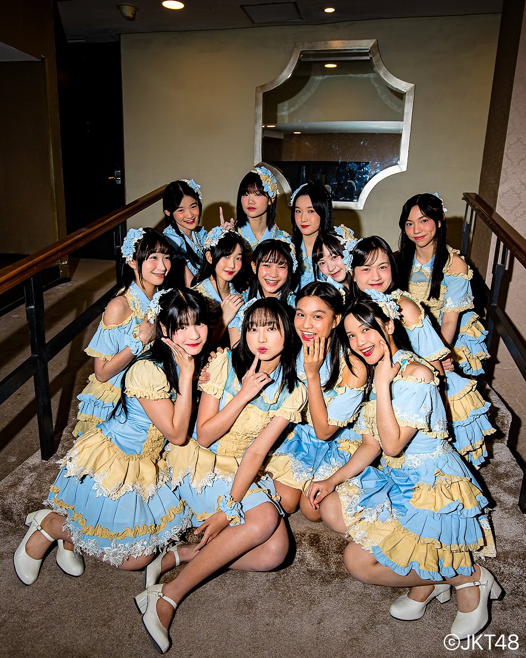 Kimmy bersama member lainnya dalam formasi dance